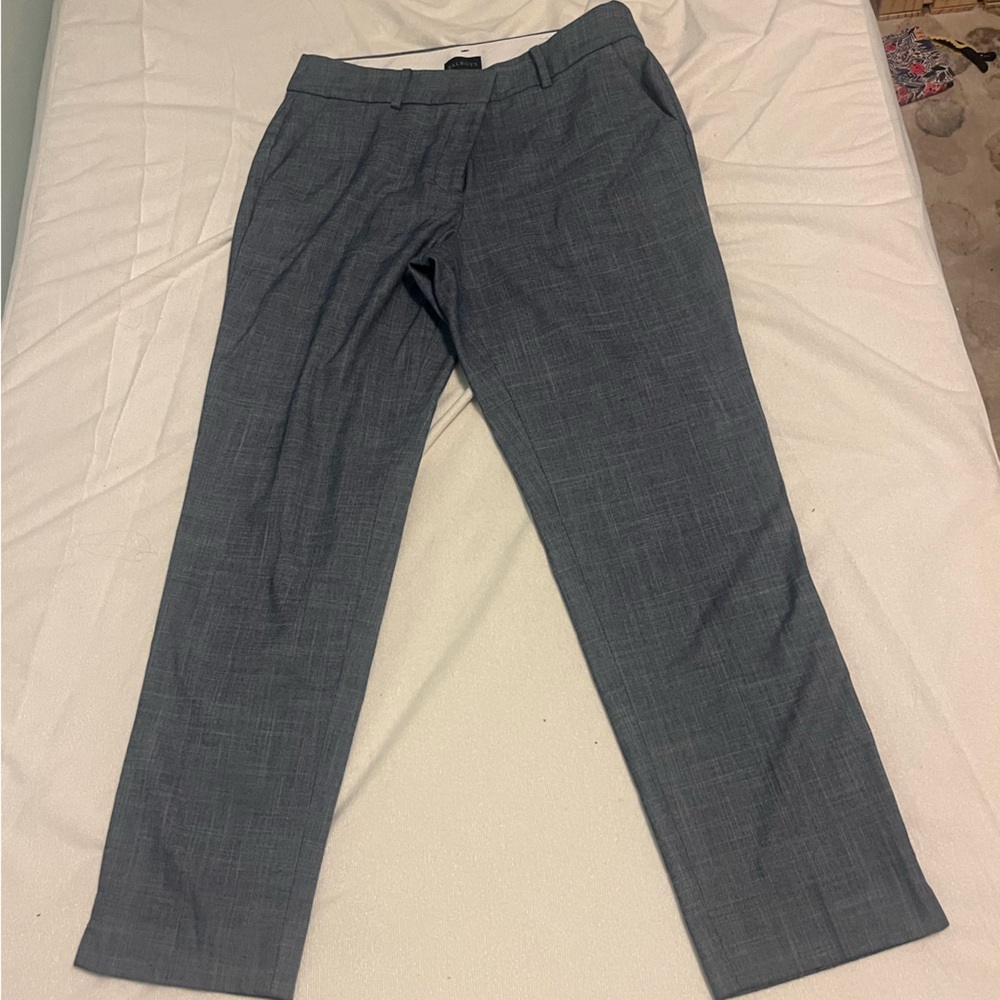 Talbot’s Hampshire Ankle Pants, Size 6, blue w/ white stitching, “denim” color